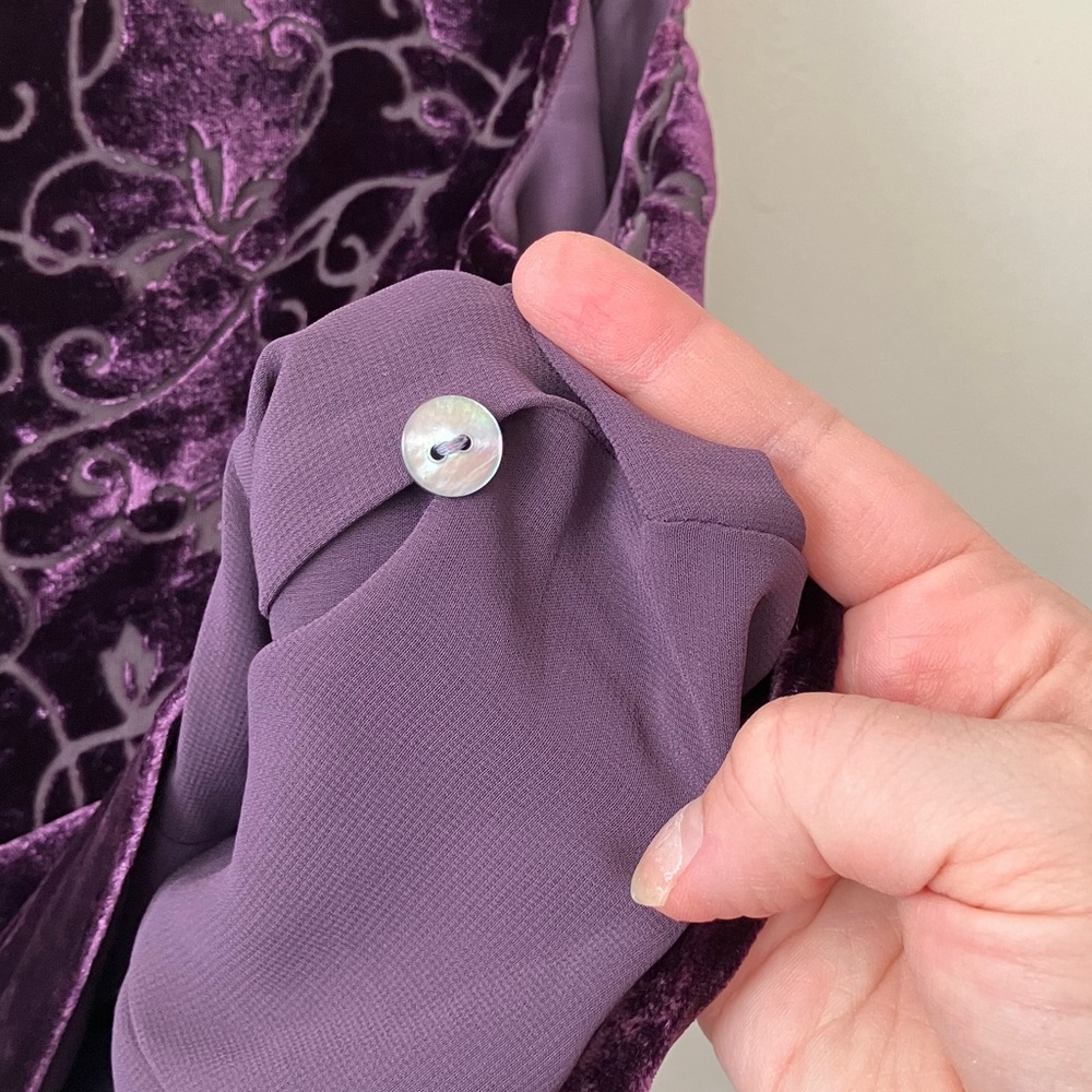 Vintage • Crushed Velvet Floral Tank in Purple - Picture 9 of 9